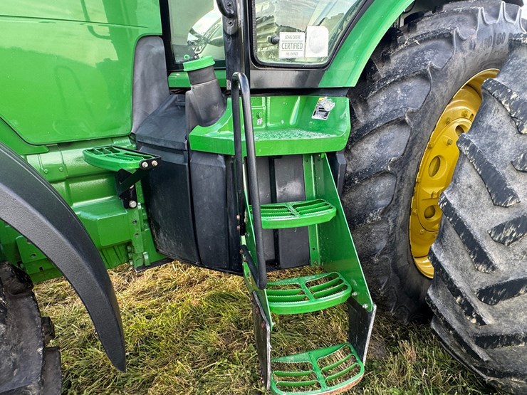 john-deere-8285r-image-37
