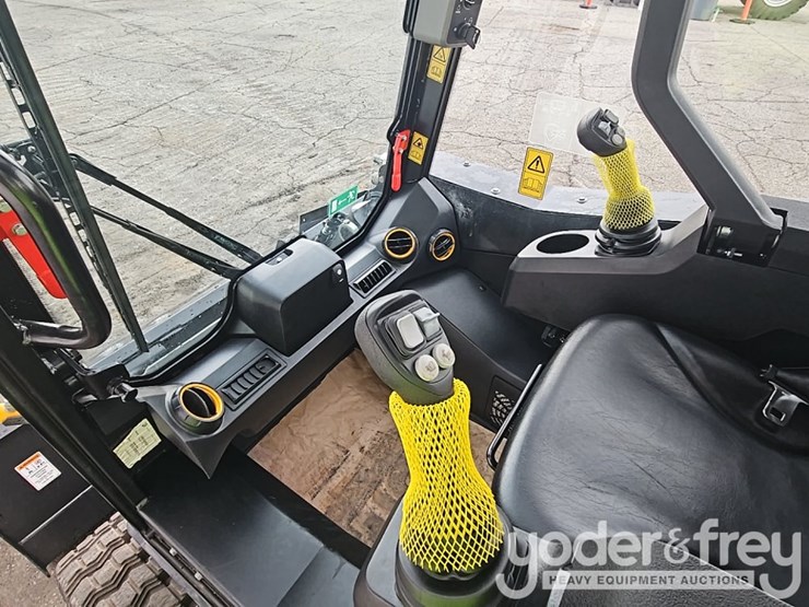 2026-jcb-215t-image-26