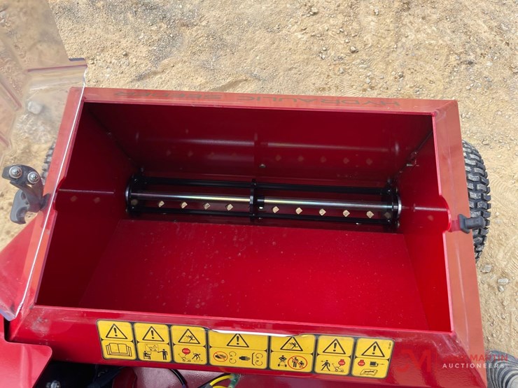 toro-hydraulic-seeder-image-7