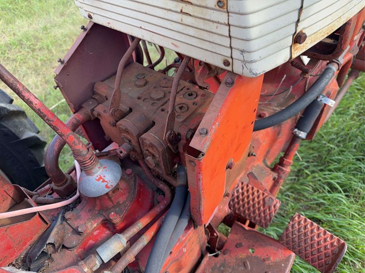 farmall-340-row-crop-image-27
