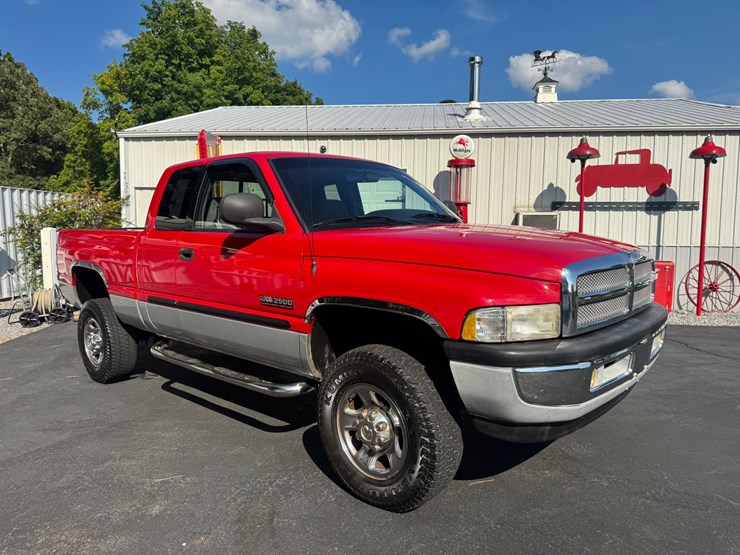 2001-dodge-ram-2500-image-2