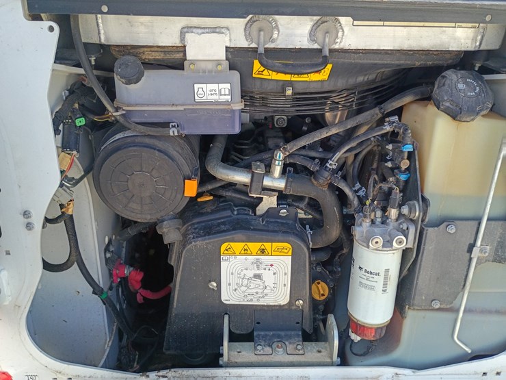 2023-bobcat-t76-image-18