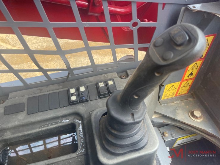 takeuchi-tl10v2-image-12