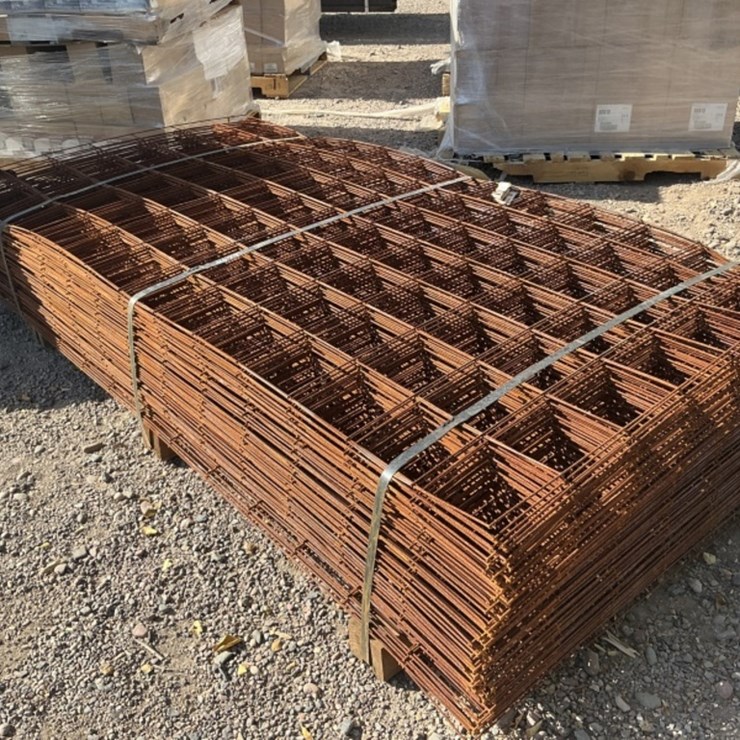 BUNDLE OF 42IN X 84IN WIRE MESH SHEETS