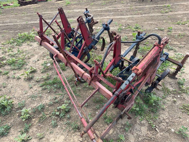 international-harvester-34-461-fast-hitch-mounted-cultivator-image-8