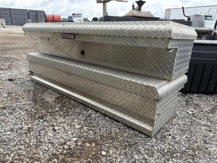 weather-guard-truck-bed-toolboxes-with-key-image-2