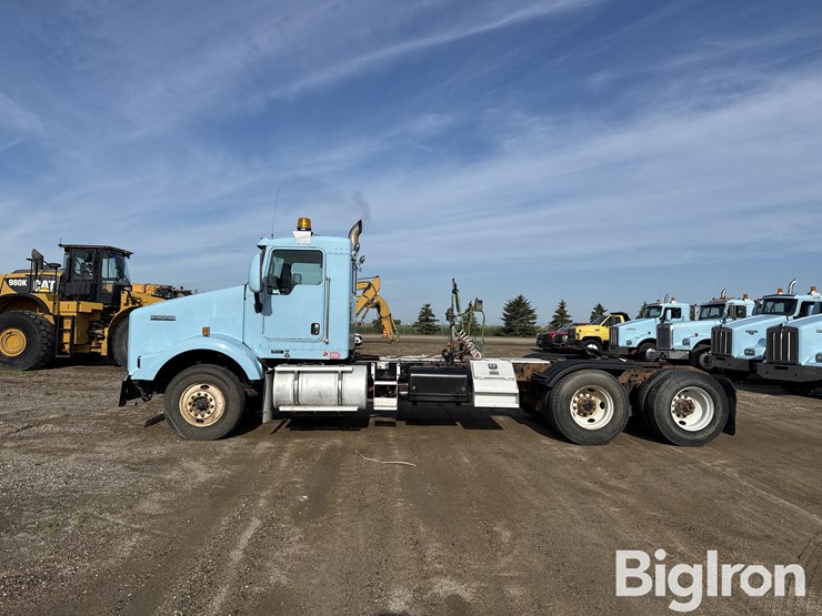 2012-kenworth-t800-image-8