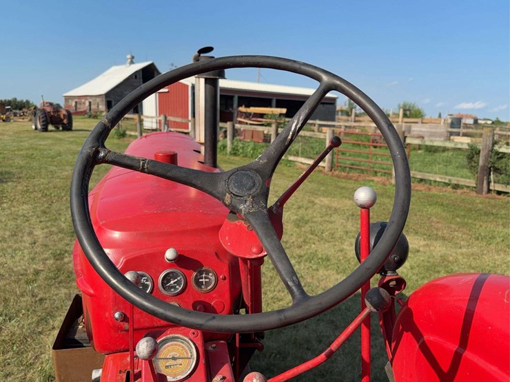 massey-ferguson-444-image-37