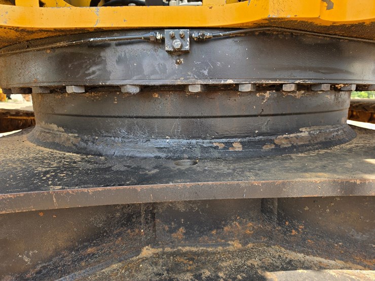 2018-deere-470g-lc-image-126