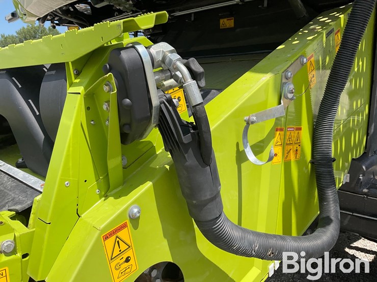 2021-claas-lexion-7400-image-11