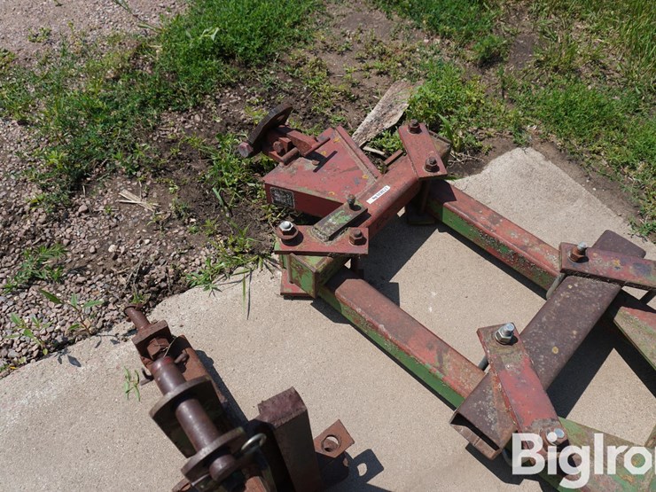 anhydrous-hitch-&-3-pt-hitch-image-12