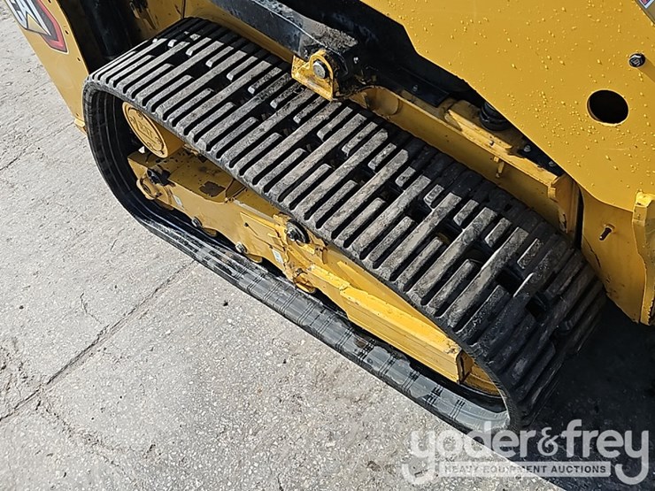 2025-caterpillar-255-image-10