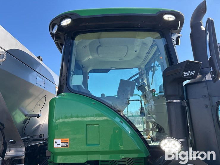 2021-john-deere-f4365-image-12