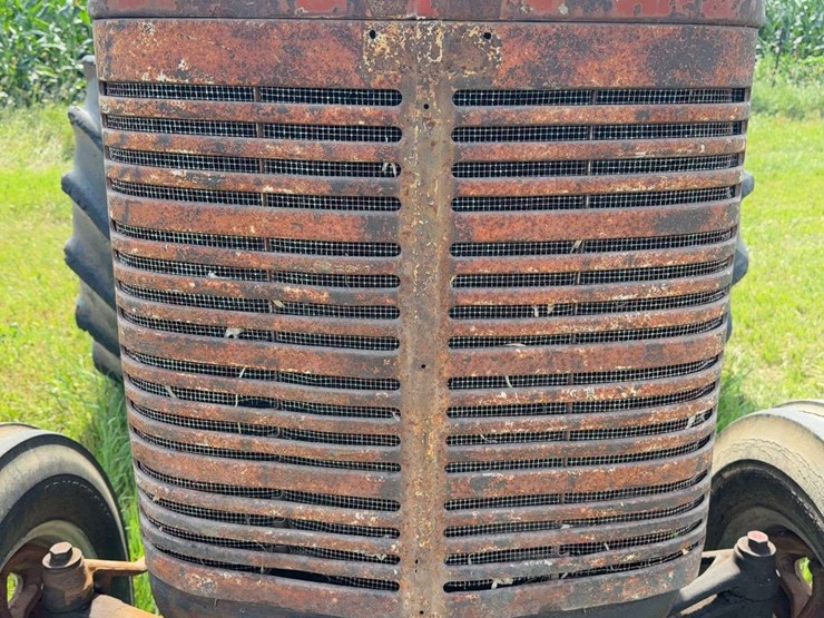 international-mccormick-deering-wd-9-image-9