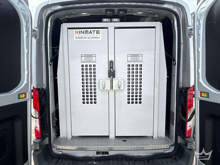2020-ford-transit-image-17