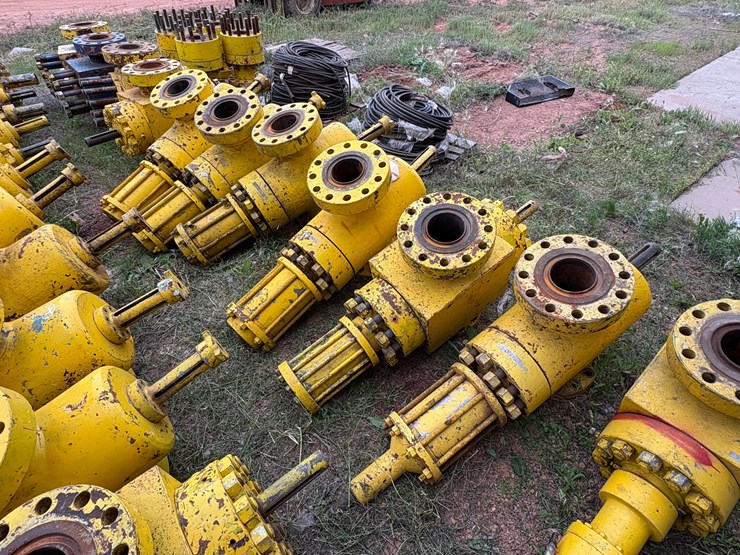 (11x$)-7-1/16”-10k-frac-valves-image-4