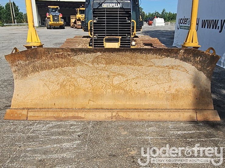 2015-caterpillar-d5k2-lgp-image-10
