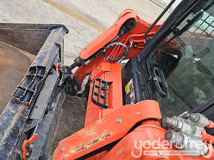 2023-kubota-svl75-2hwc-image-16