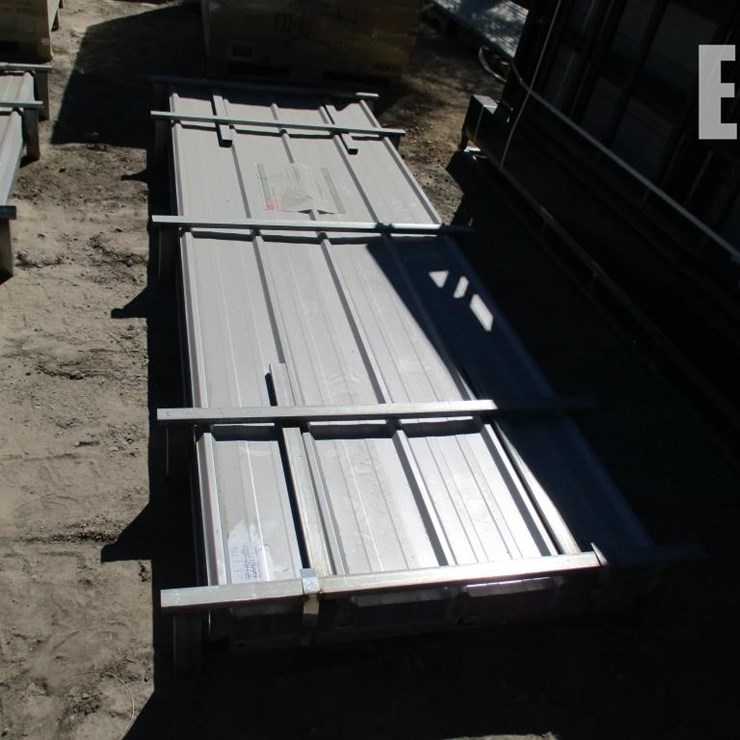 10' X 3' CORRUGATED STEEL ROOF PANELS