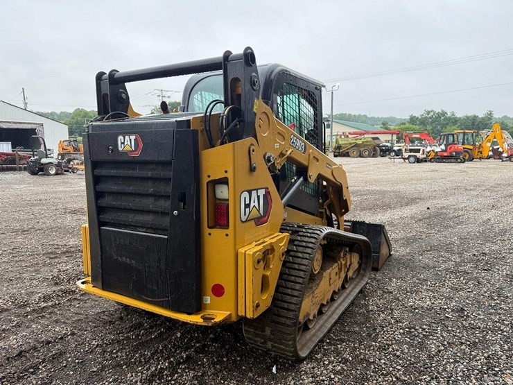2023-caterpillar-259d3-image-4