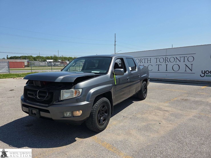 2010-honda-ridgeline-image-1