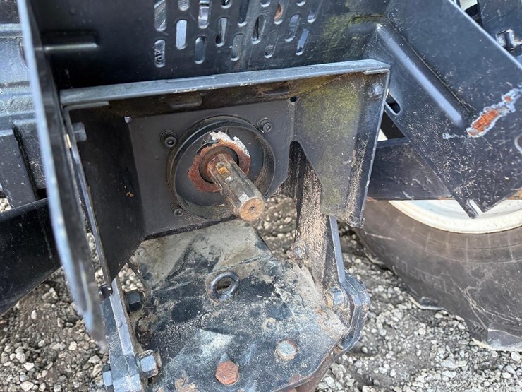 new-holland-t4.75-image-13