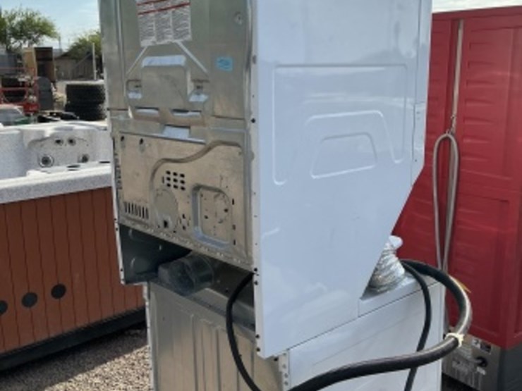 ge-vertical-washer-/-dryer-combo-image-3