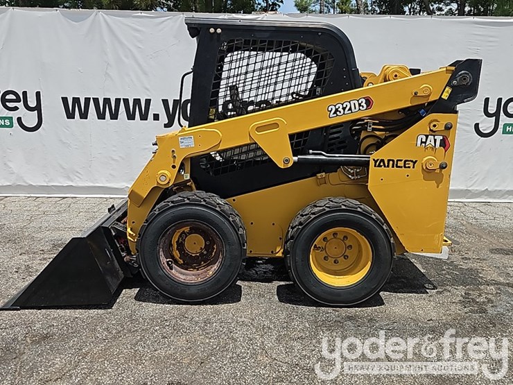 2022-caterpillar-232d-image-2