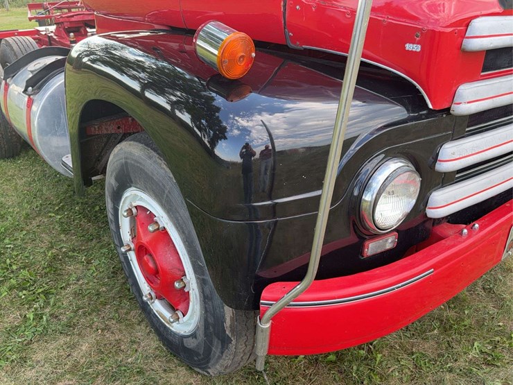 1953-international-r200-image-12