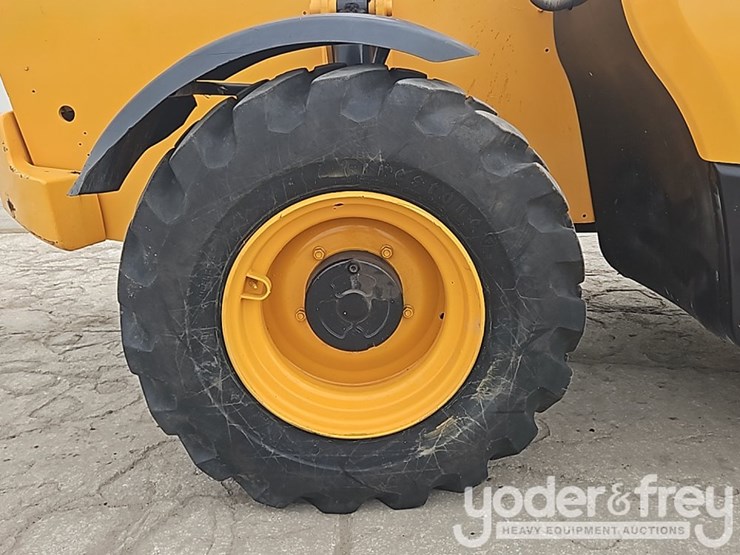 2017-jcb-510-56-image-8