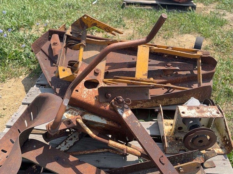 cub-cadet-mower-deck-image-5