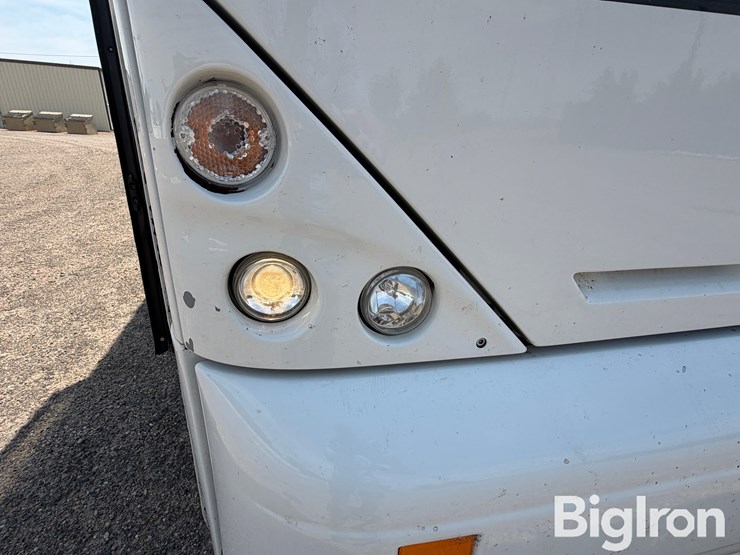 2007-vanhool-c2045-image-17
