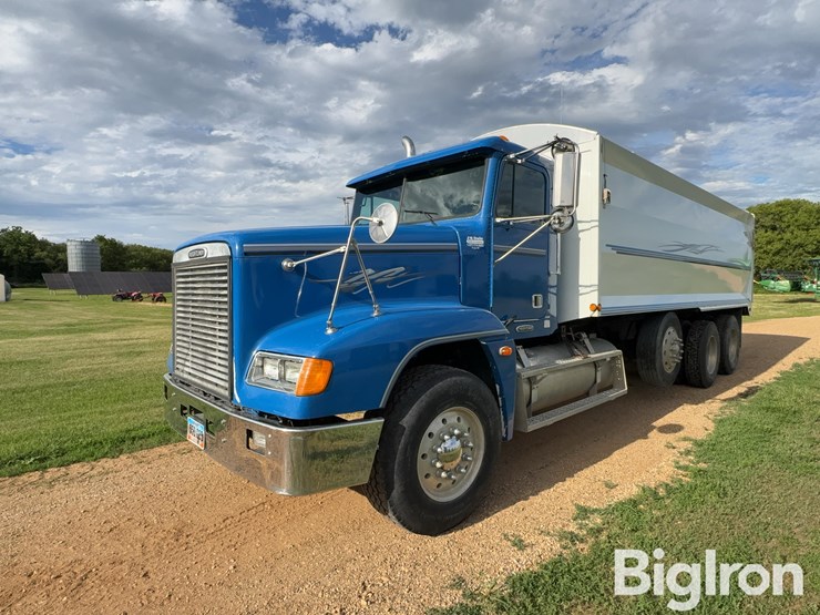 2000-freightliner-fld120-image-13