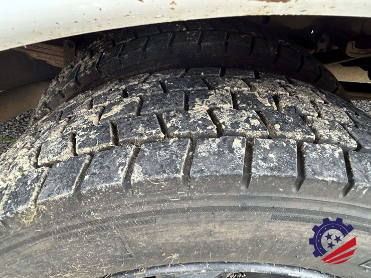 2017-ford-f550-image-43