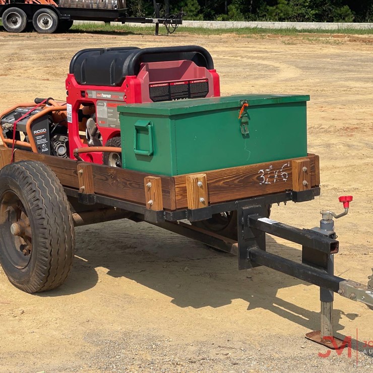 CUSTOM TRAILER