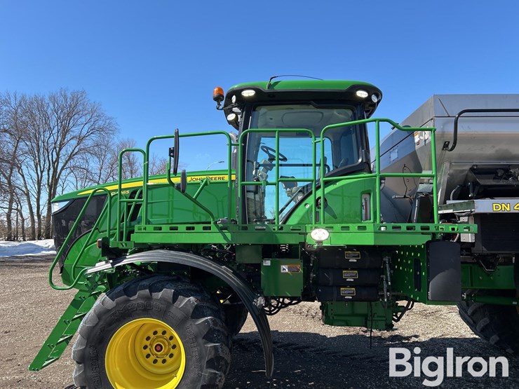 2021-john-deere-f4365-image-15