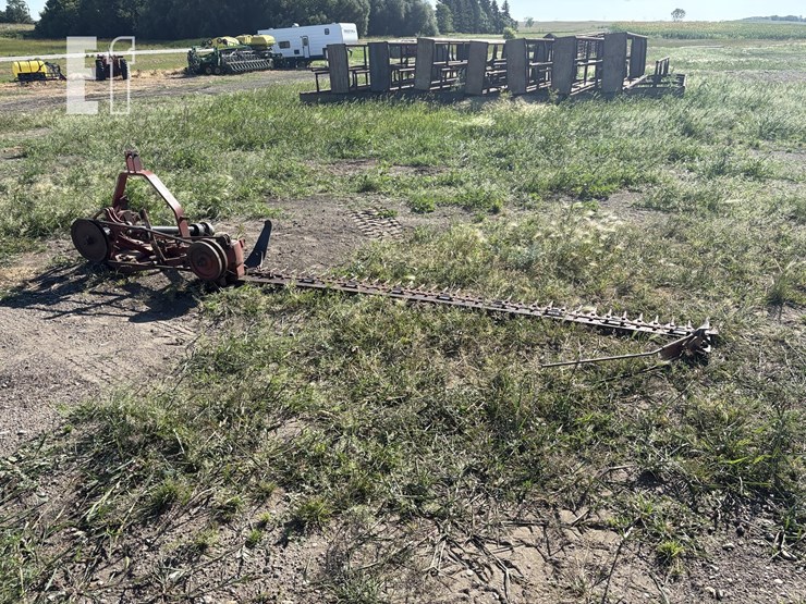 case-ih-1300-image-1
