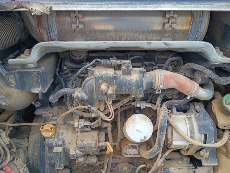 2023-bobcat-t770-image-19