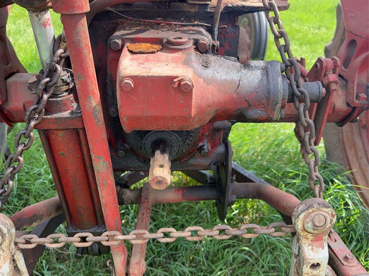 farmall-200-image-40