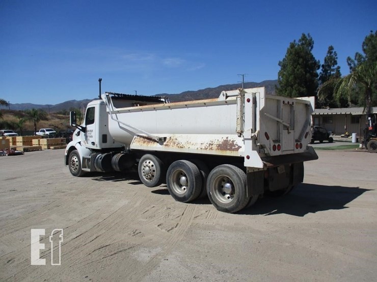 2016-peterbilt-579-image-4