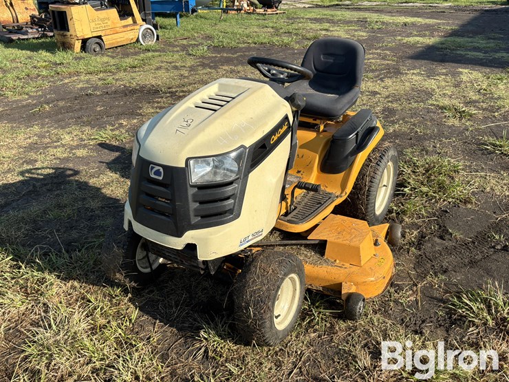 cub-cadet-lgt1054-image-1
