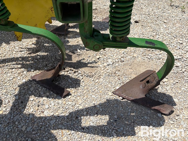 1982-john-deere-825-image-10