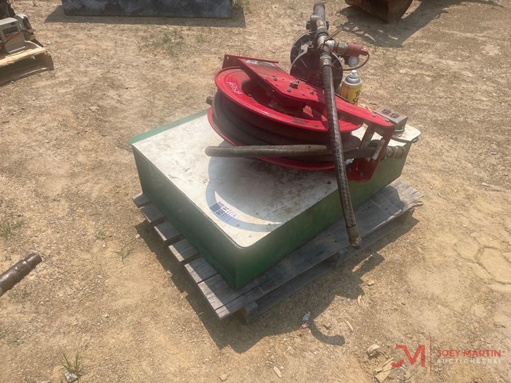 parts-washer-w/hose-and-reel-image-1