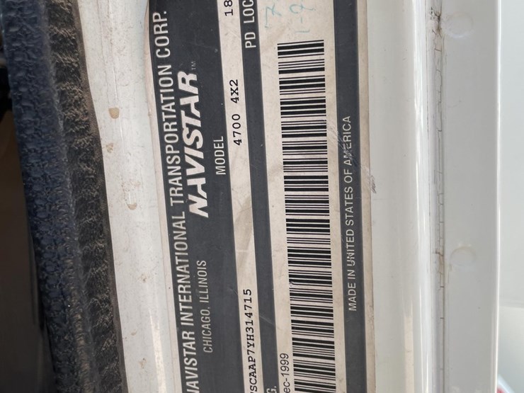 #2253-•-1998-isuzu-2-ton-cargo-truck-(has-nm-title)-(located-in-las-cruces)-image-44
