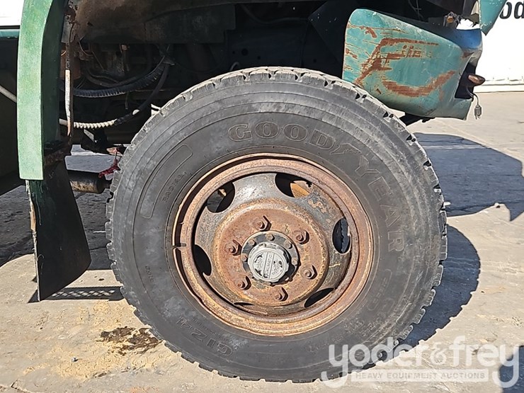 1987-ford-f700-image-11