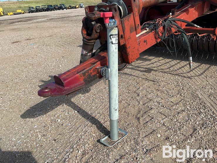hesston-4650-image-10