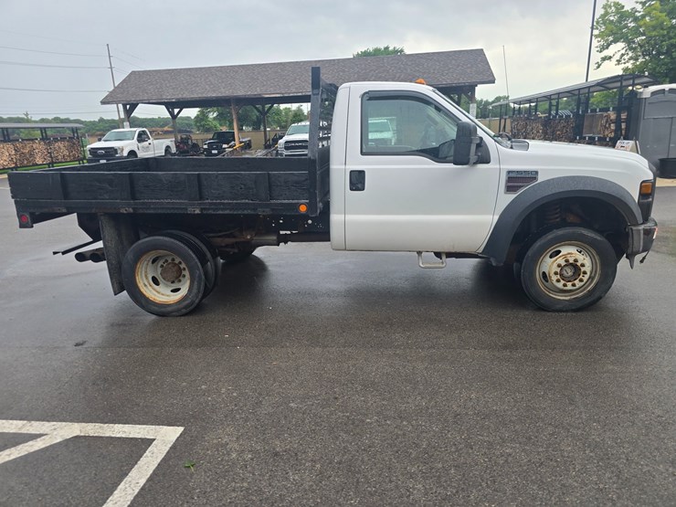 2008-ford-f550-image-18