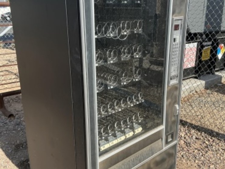 snack-vending-machine-image-4