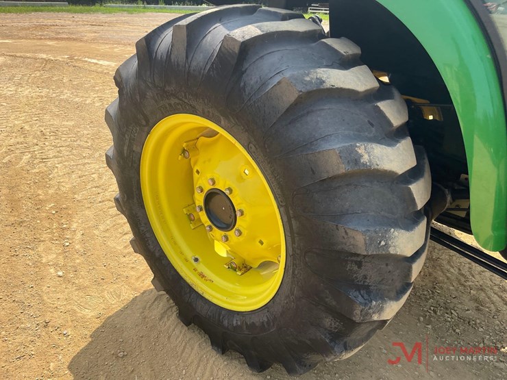 john-deere-4720-image-10
