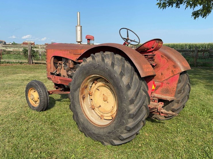 massey-ferguson-444-image-3